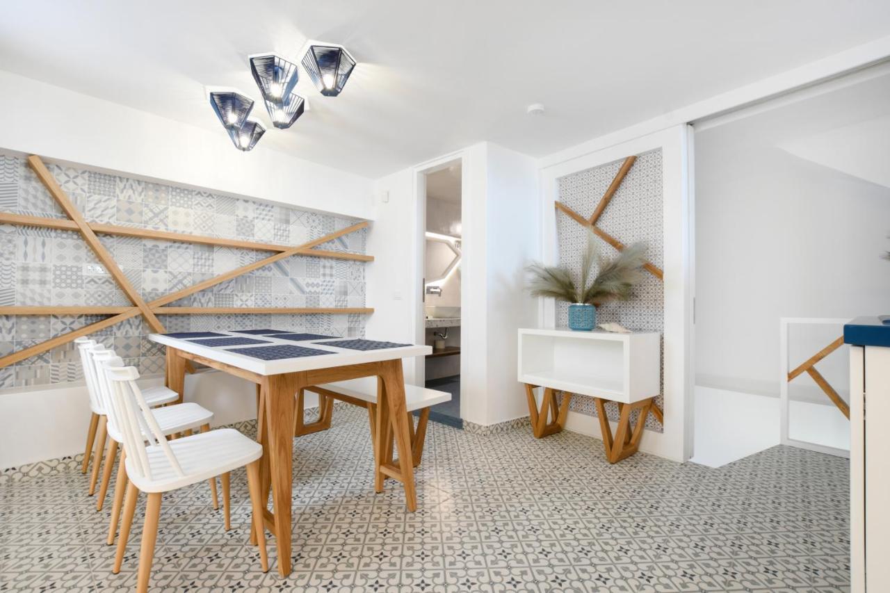 Blue White Residence مونوليثوس المظهر الخارجي الصورة