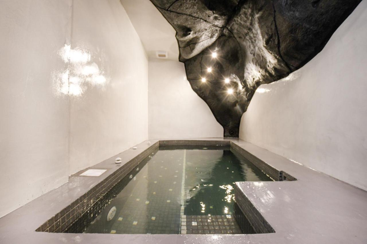 Blue White Residence مونوليثوس المظهر الخارجي الصورة
